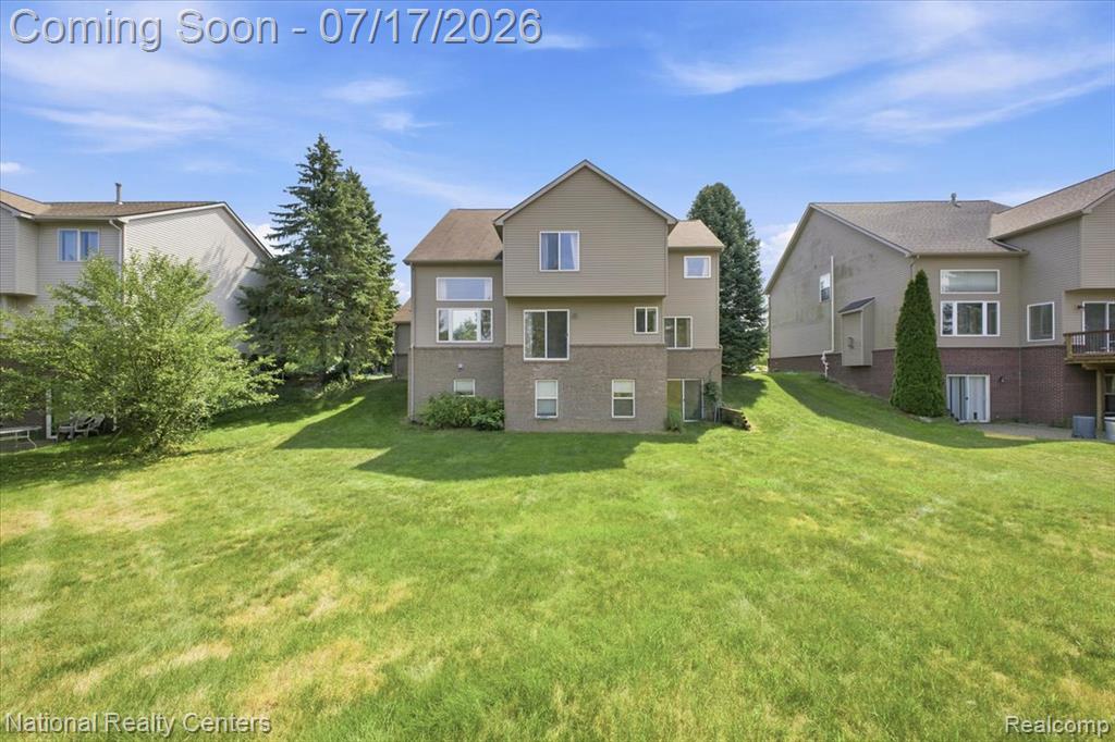 5741 Bingham Drive, Commerce Twp, MI 48382 — Photo 20