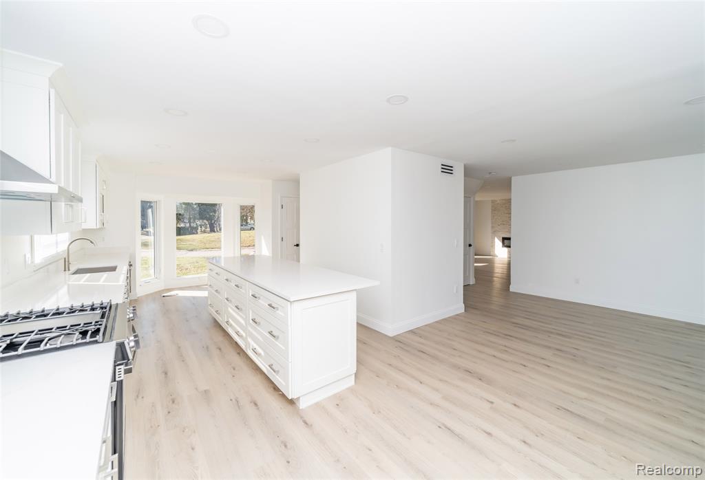 5590 Bayswater Road, West Bloomfield, MI — Photo 14