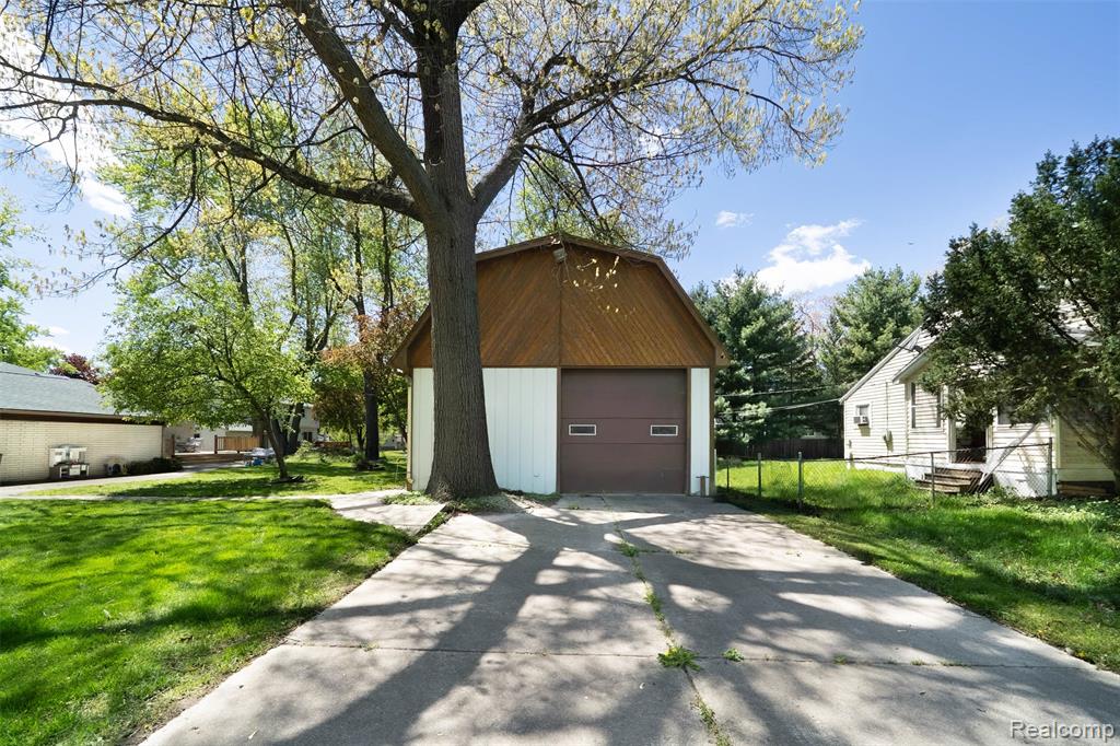 7806 Circle Boulevard, West Bloomfield, MI 48323 — Photo 36
