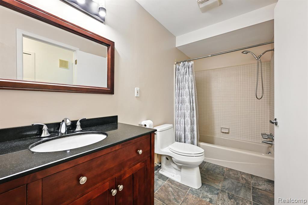 6966 Pebble Park Circle, #79, West Bloomfield, MI — Photo 22