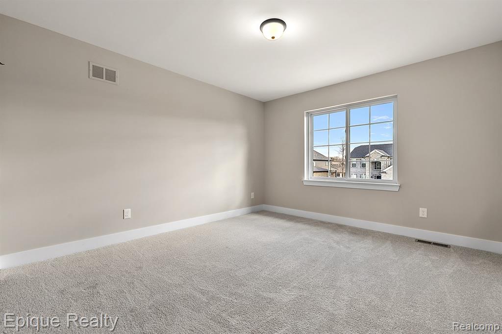 50605 Mistwood Drive, Macomb, MI 48042 — Photo 30