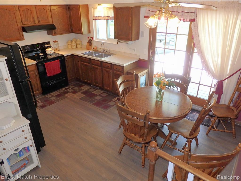 7180 HOWELL Avenue, Waterford, MI 48327 — Photo 20