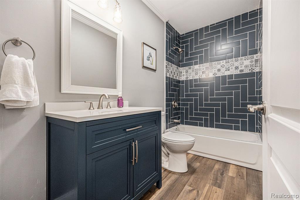 4846 E Stonegate Circle, Lake Orion, MI — Photo 27
