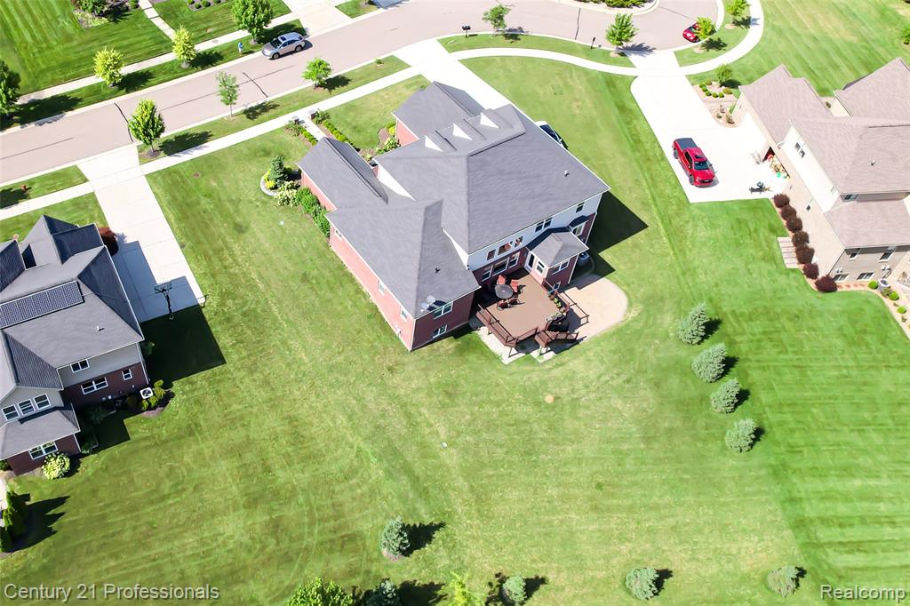6776 Portsman Court, Canton, MI 48187 — Photo 16