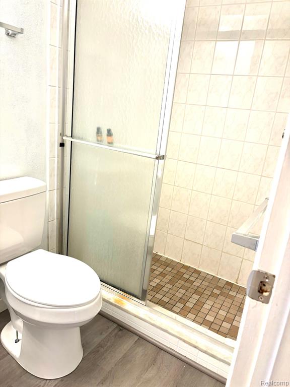 674 E FOX HILLS Drive, Bloomfield Hills, MI 48304 — Photo 15