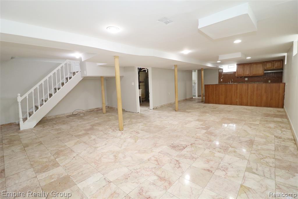 5743 N Highland Street, Dearborn Heights, MI 48127 — Photo 26