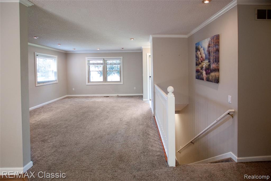 5280 Weston Court, Commerce Twp, MI 48382 — Photo 6