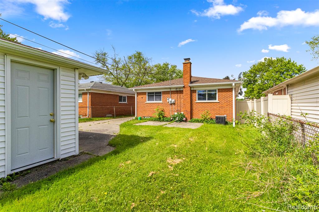 7420 COLONIAL Street, Dearborn Heights, MI 48127 — Photo 26