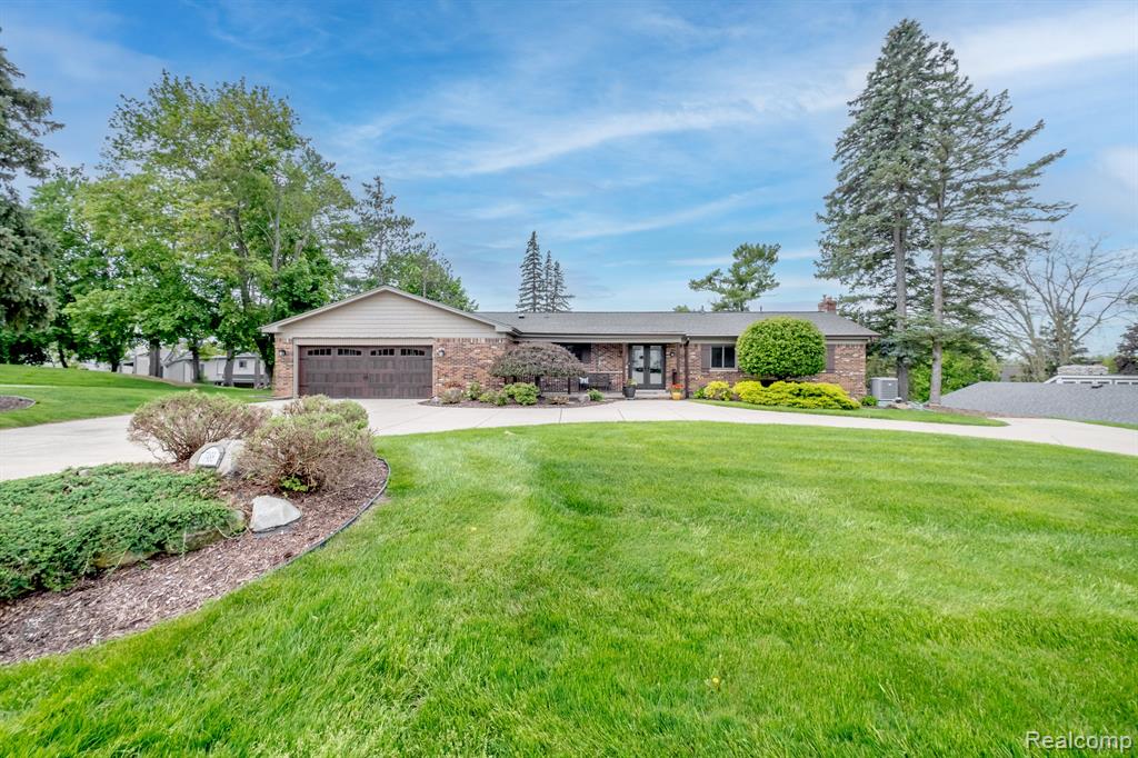 7488 DRIFTWOOD Drive, Fenton, MI 48430 — Photo 27