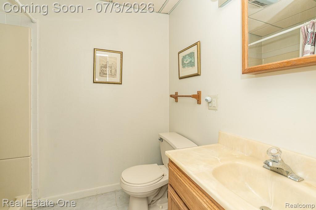 6489 Shoreline Drive, Troy, MI 48085 — Photo 41