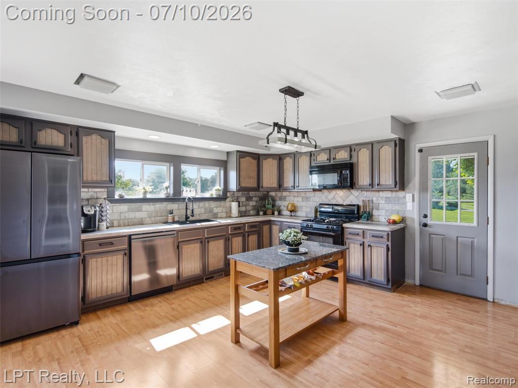 600 Fowlerville Road, Fowlerville, MI 48836 — Photo 47