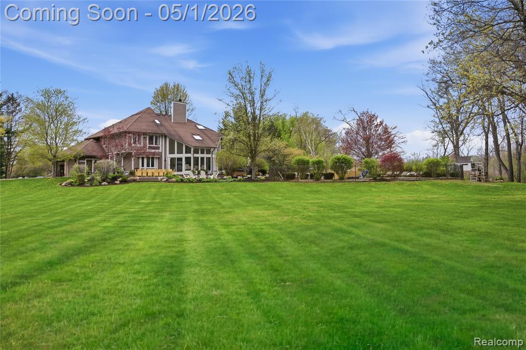 7527 Koby Court, White Lake, MI 48383 — Photo 41