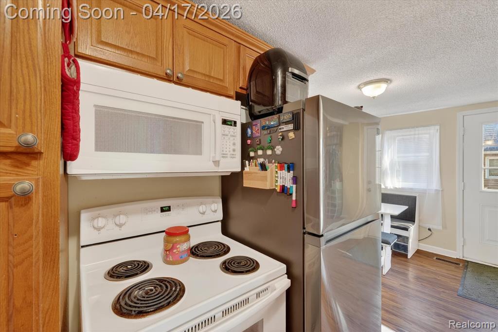 102 S Matteson Street, Capac, MI 48014 — Photo 19