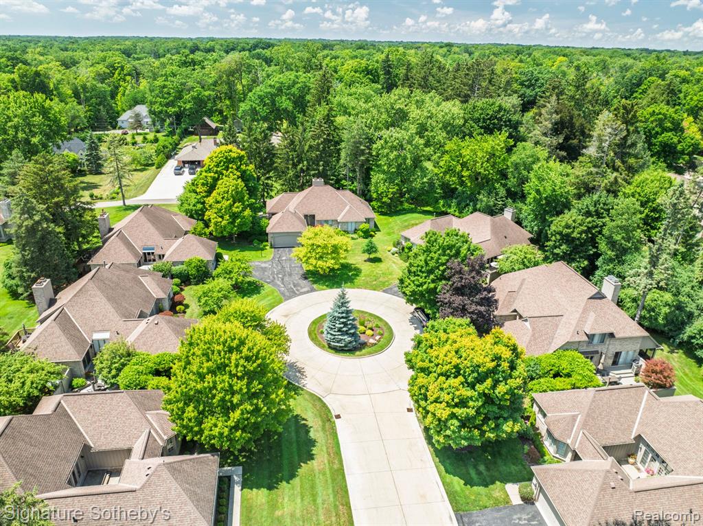 32326 Spruce Lane, Beverly Hills, MI 48025 — Photo 31