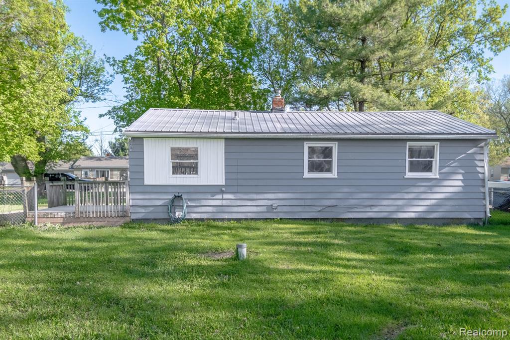 4472 MARLBOROUGH Drive, Flint, MI 48506 — Photo 13