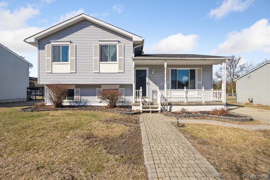 814 MEADOWLARK Lane, Howell, MI 48843 — Photo 3
