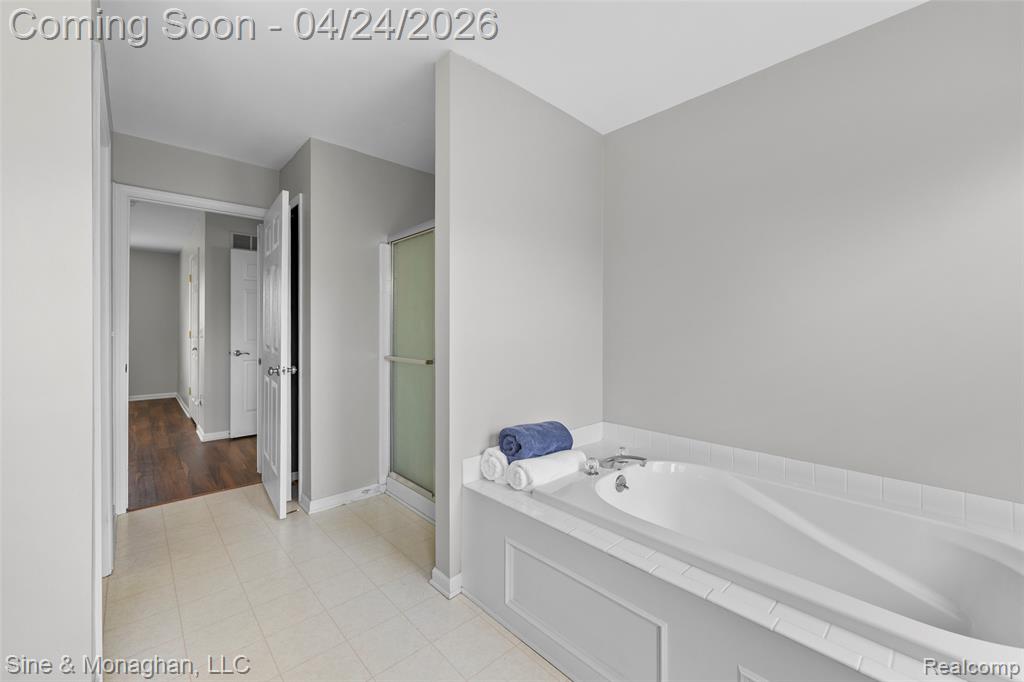 4451 Carriage Hill Court, Rochester, MI 48306 — Photo 34