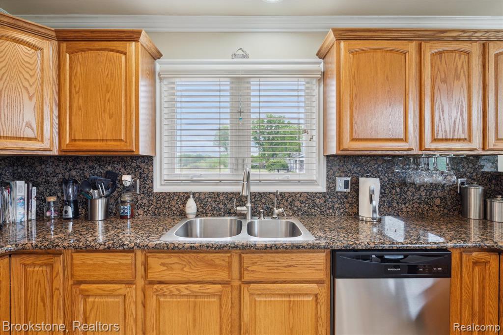 27820 29 Mile Road, Lenox, MI 48048 — Photo 15