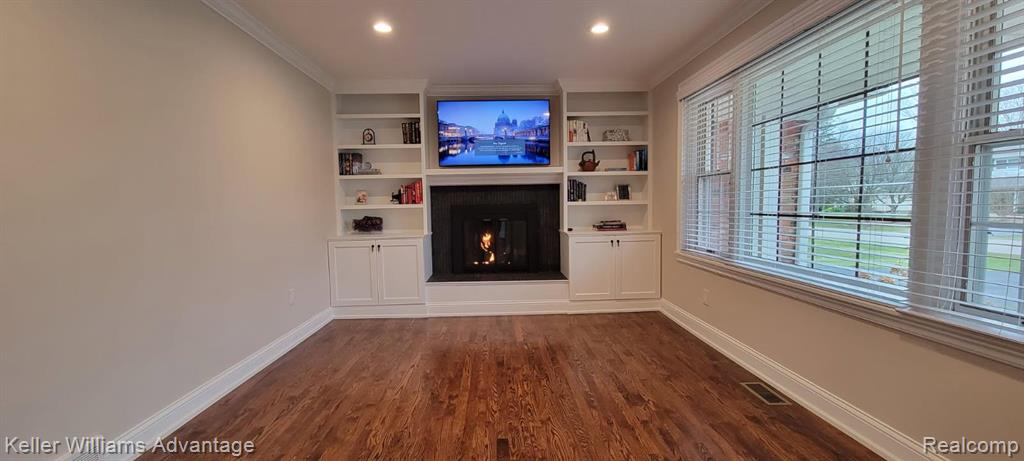 6951 Lee Crest Drive, West Bloomfield, MI — Photo 9