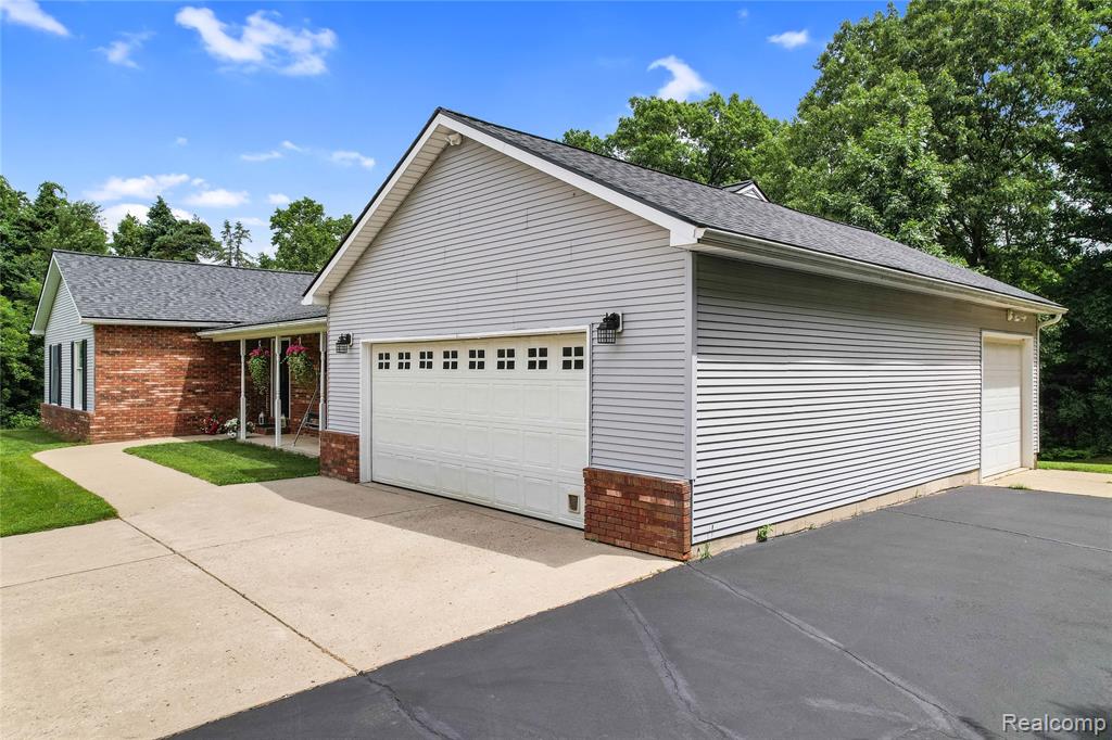 9587 Harmon Lane, South Lyon, MI 48178 — Photo 3