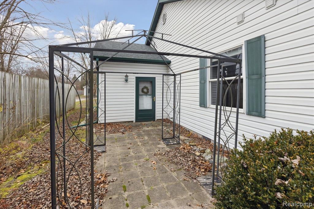 1050 PARK, St. Charles, MI 48655 — Photo 28
