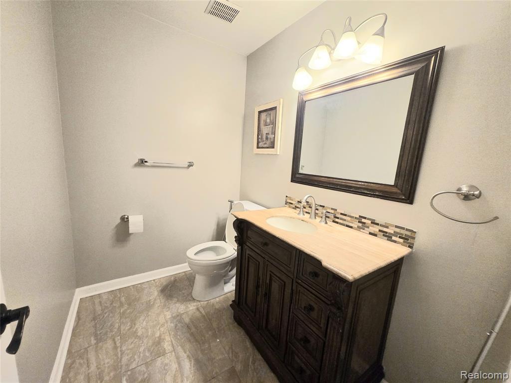 5156 Rock Run, West Bloomfield, MI — Photo 16