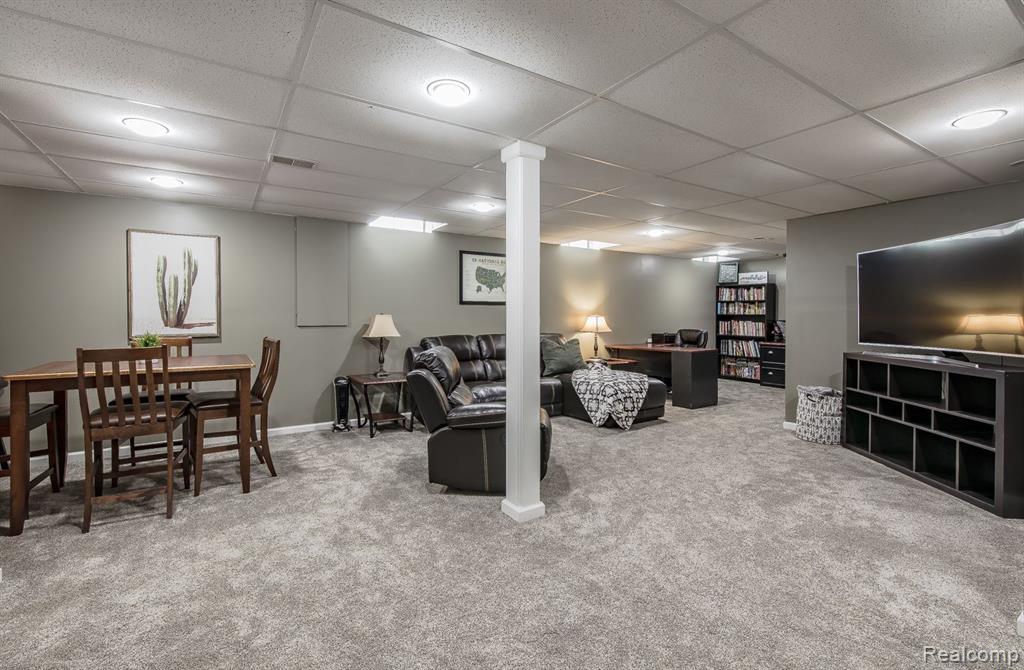 880 Frank Road, Lake Orion, MI 48362 — Photo 33