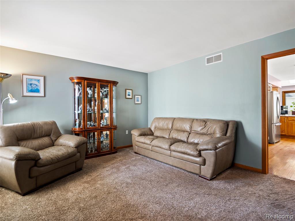 7286 Pine Knob Road, Clarkston, MI 48348 — Photo 36