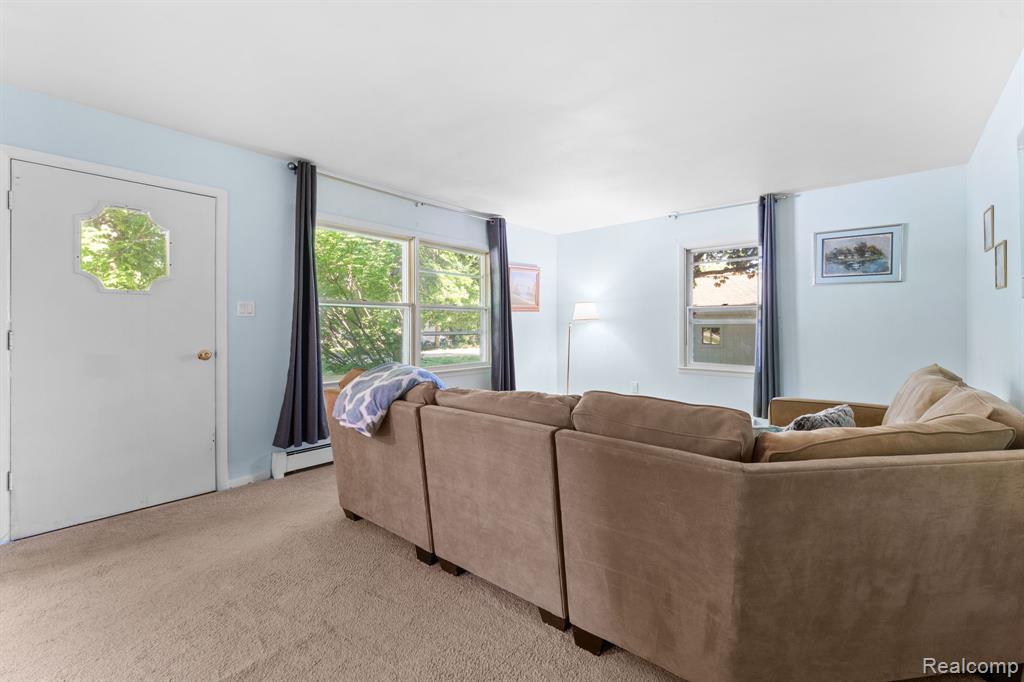 9144 Walnut Drive, Whitmore Lake, MI 48189 — Photo 11