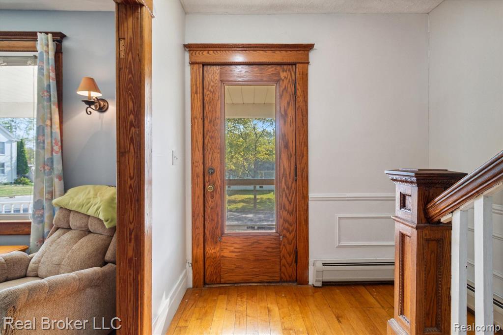 402 S 7TH Street, St. Clair, MI 48079 — Photo 7