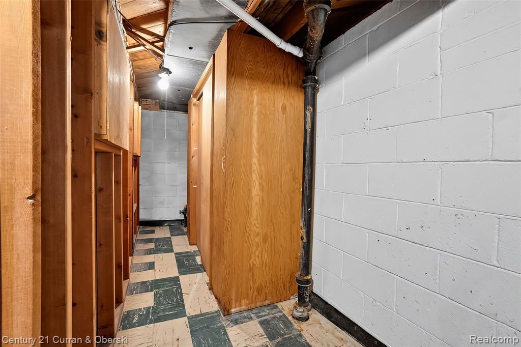 8224 N Evangeline Street, Dearborn Heights, MI 48127 — Photo 33