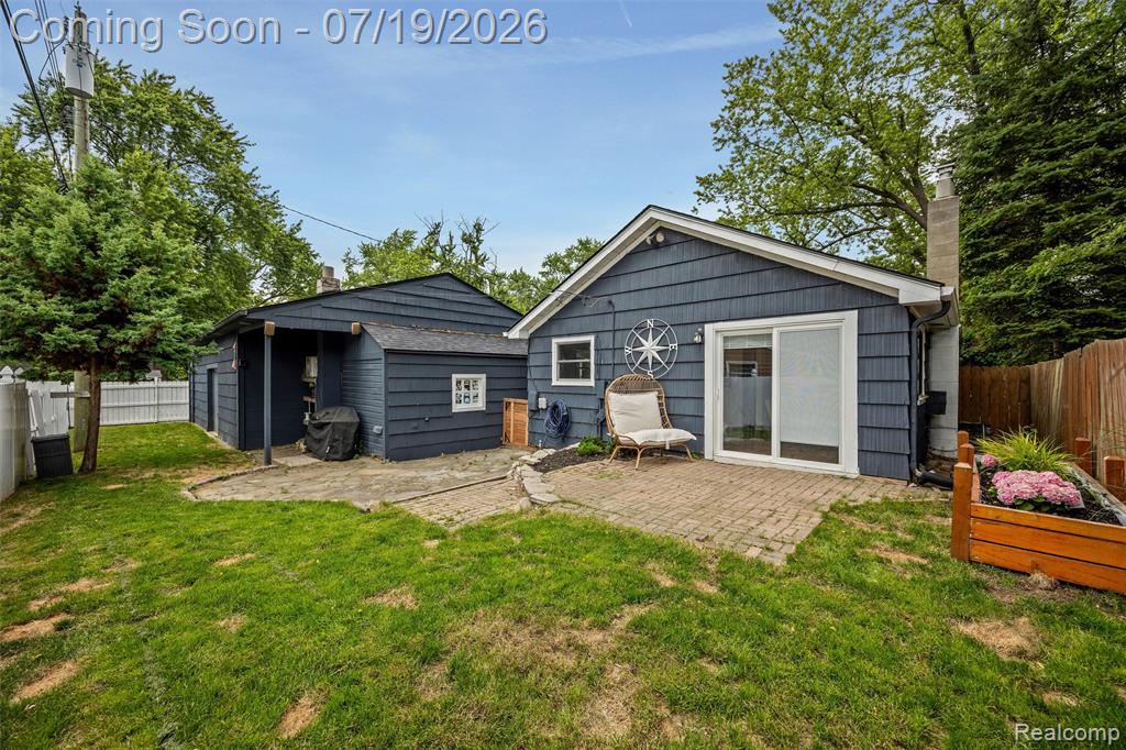 4174 Bunker Avenue, West Bloomfield, MI 48323 — Photo 25