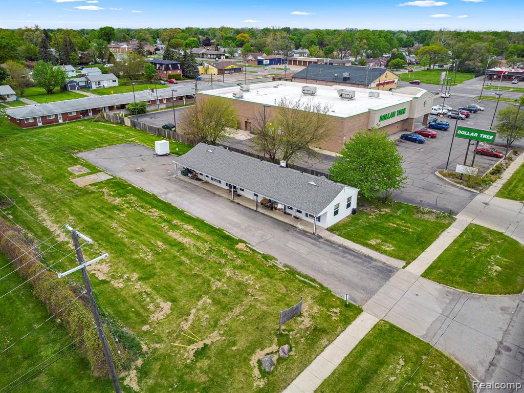 228 Inkster Road
