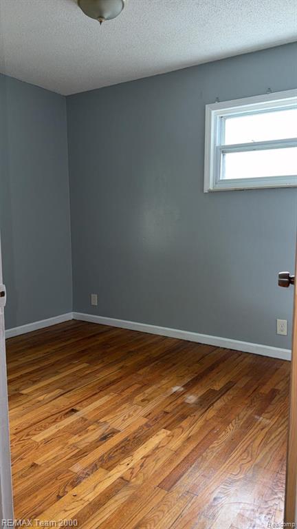 8094 Oak Street, Taylor, MI 48180 — Photo 9