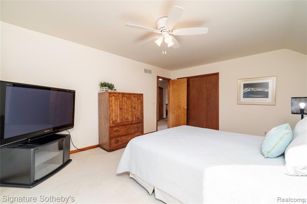 16819 Country Knoll Drive, Northville, MI 48168 — Photo 38