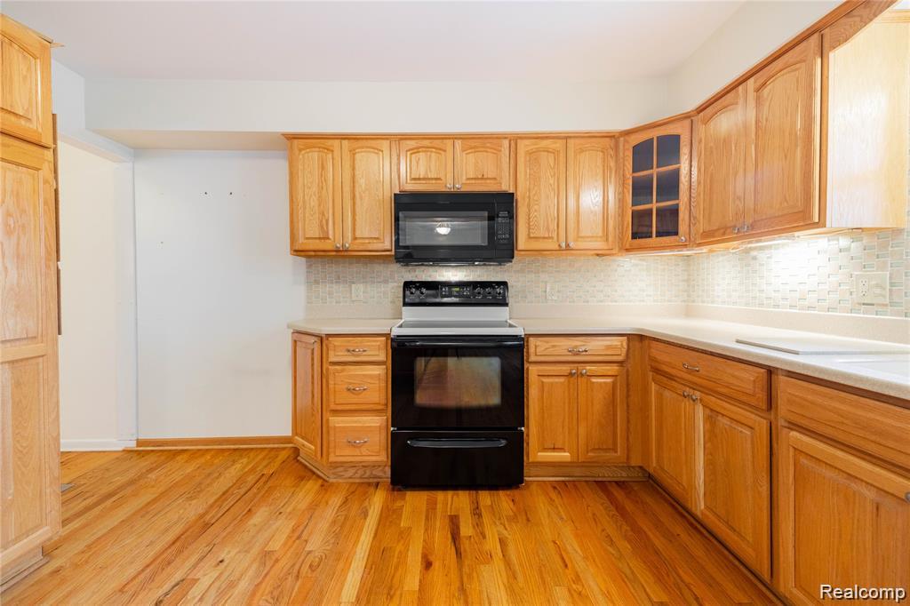 8258 Concord Road, Grosse Ile, MI 48138 — Photo 12