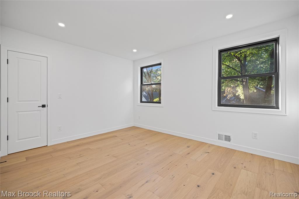 36 Woodward Heights Boulevard, Pleasant Ridge, MI — Photo 32