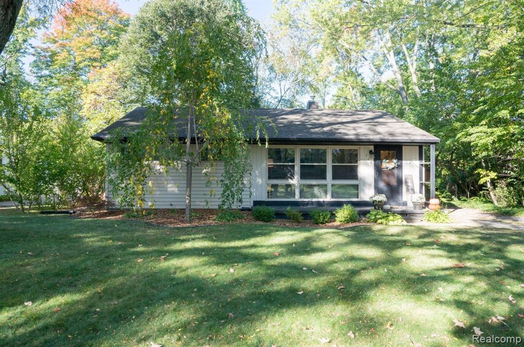 314 GRALAKE Avenue, Ann Arbor, MI 48103 — Photo 2