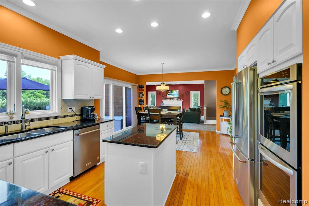 858 WOODSIDE Court, Lake Orion, MI — Photo 9
