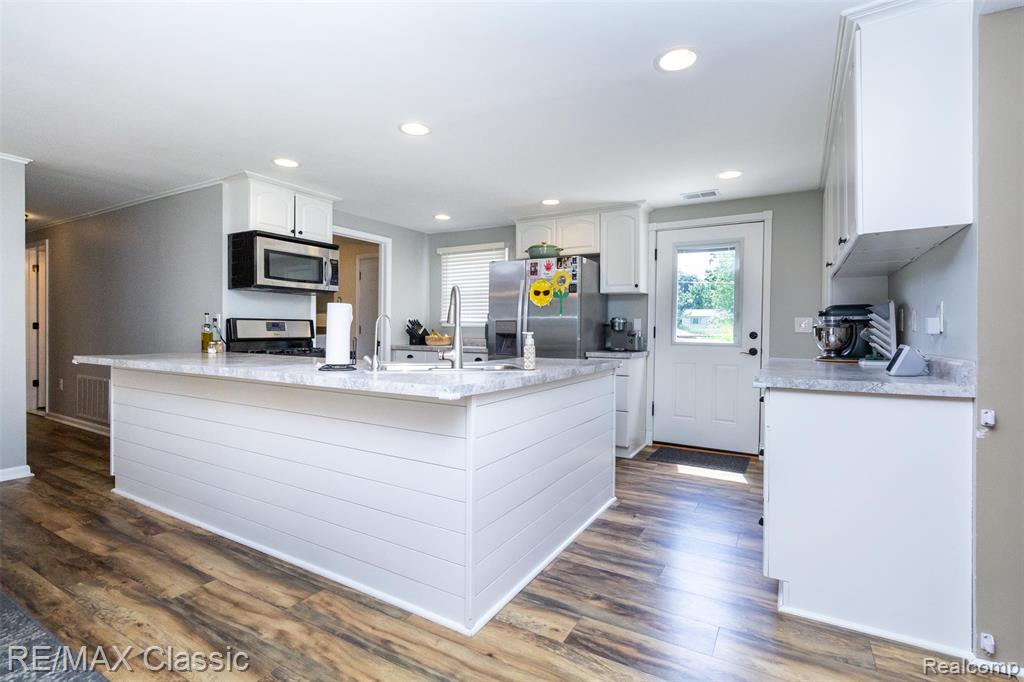 9309 Eagle Hill Drive, Clarkston, MI — Photo 8