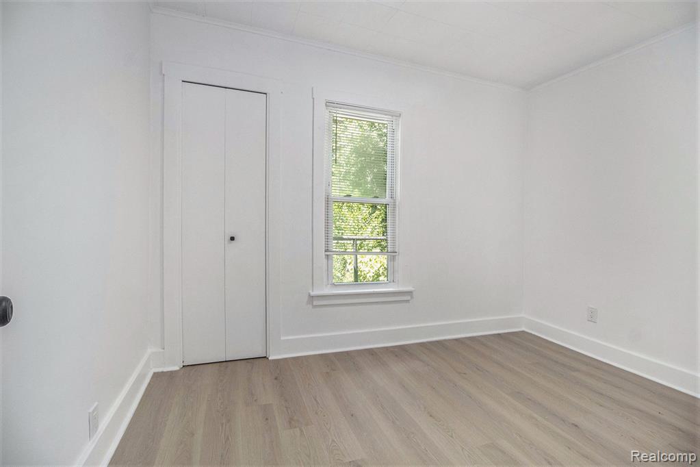 6037 Plainview Avenue, Detroit, MI 48228 — Photo 15
