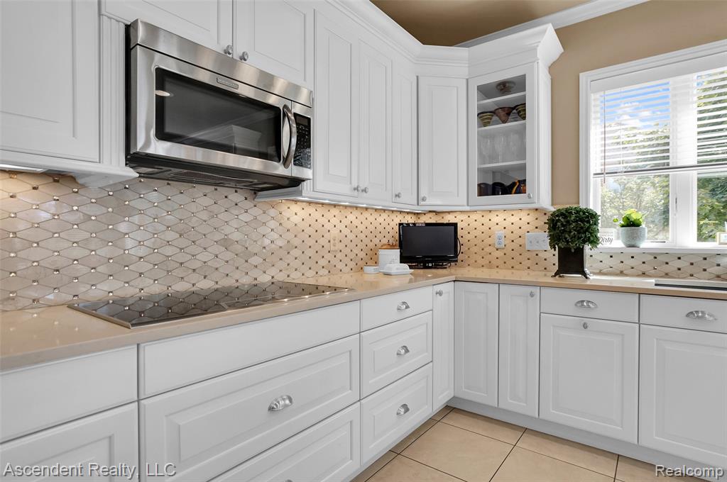 54127 Salem Drive, Shelby Twp, MI 48316 — Photo 14