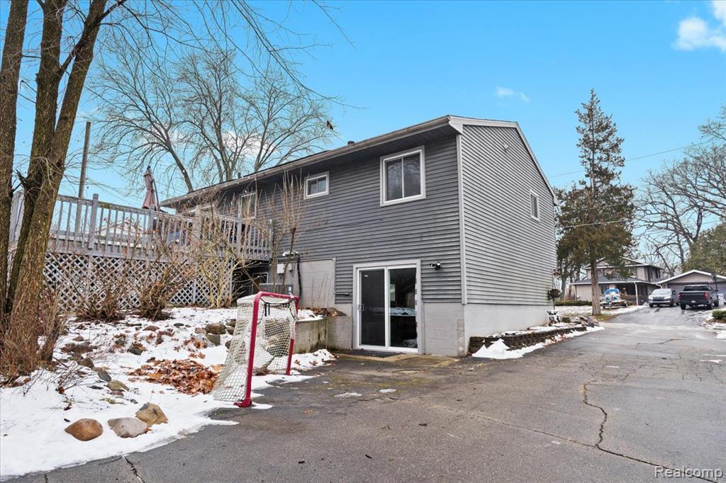 6330 Riverdale Road, Whitmore Lake, MI 48189 — Photo 27