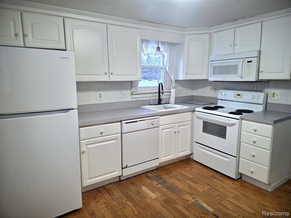 5366 Van Slyke Road, Flint, MI 48507 — Photo 7
