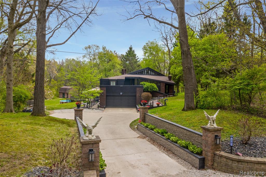 1751 Bird Road, Ortonville, MI 48462 — Photo 31