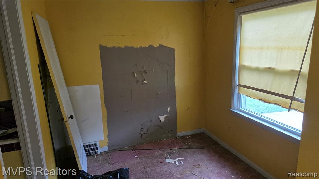 9338 Cheyenne Street, Detroit, MI 48228 — Photo 8