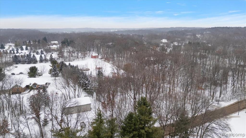 700 W Maple Road, Milford, MI 48381 — Photo 19