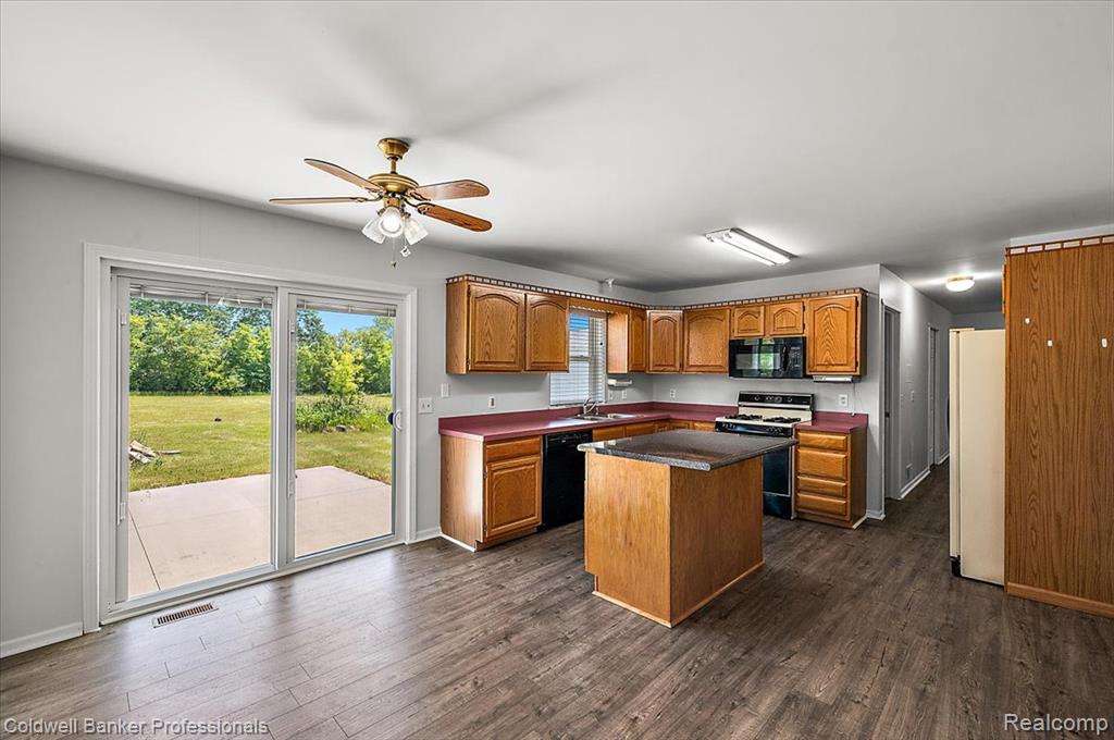 5714 Five Lakes Road, North Branch, MI 48461 — Photo 22