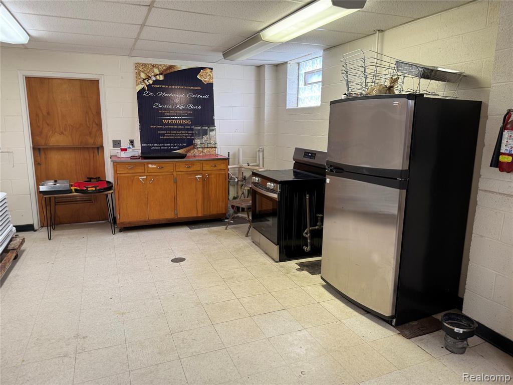 5000 5000 Pelham Rd Road, Dearborn Heights, MI 48125 — Photo 5