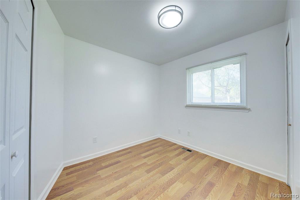 35030 Michelle Drive, Romulus, MI 48174 — Photo 26